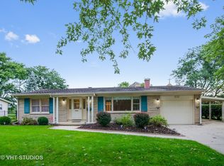 834 Royal Ln, Dundee, IL 60118