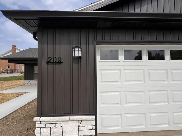 209 S Millersburg St, Holmesville, OH 44633