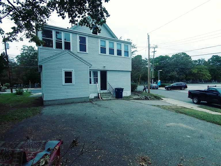 2 Broad St #1 — Photo 24