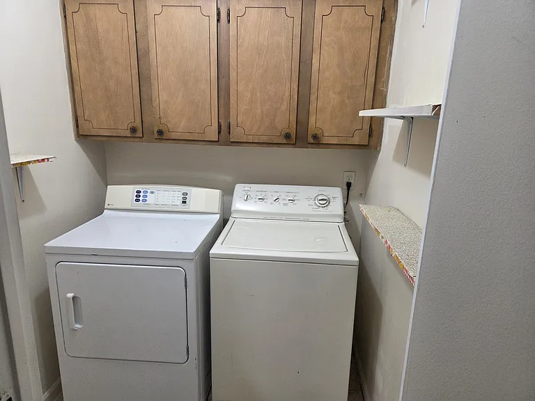 6105 Honeysuckle Ln — Photo 10