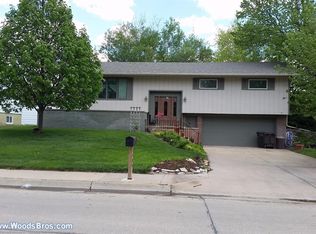 1404 N Delaware Ave, York, NE 68467