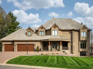 13814 Grothe Cir, Apple Valley, MN 55124