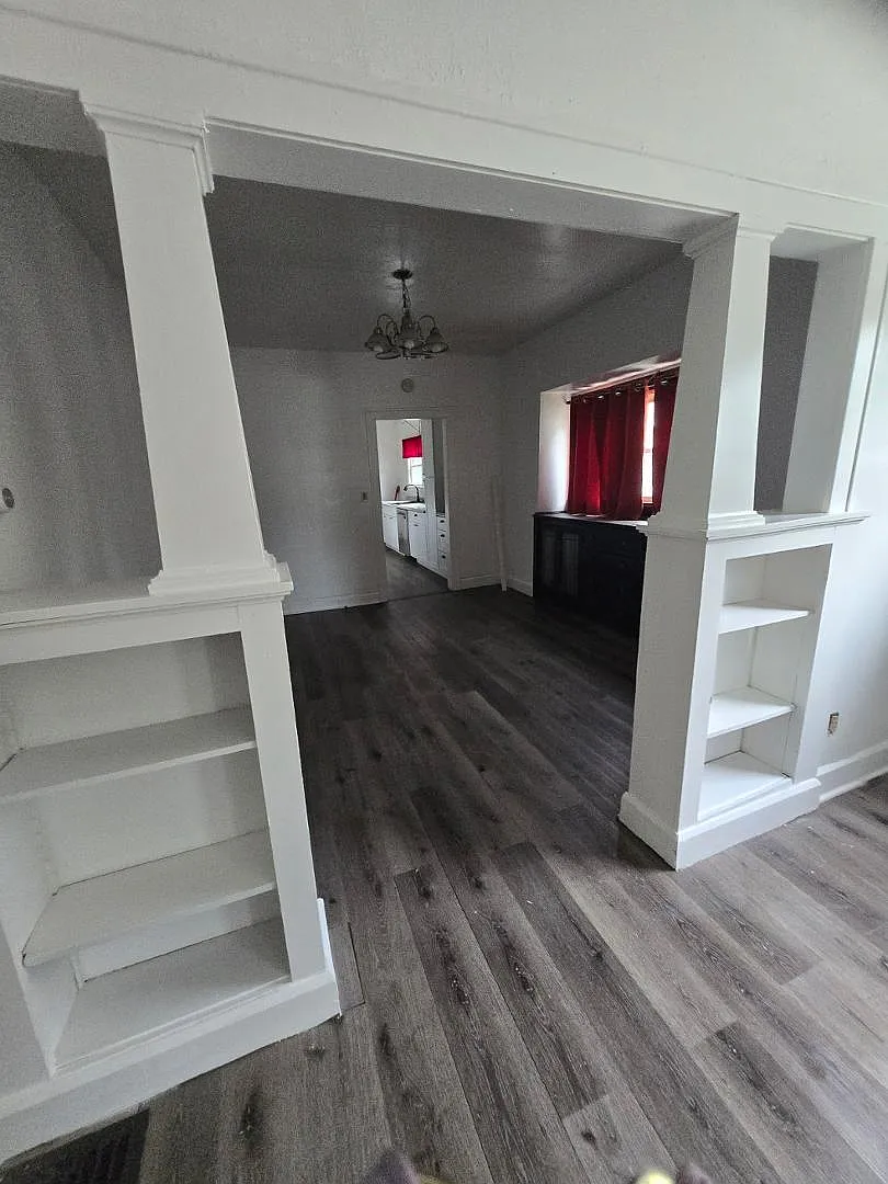 2 bed, 1.0 bath, 1208 sqft, $1,200 — Photo 3