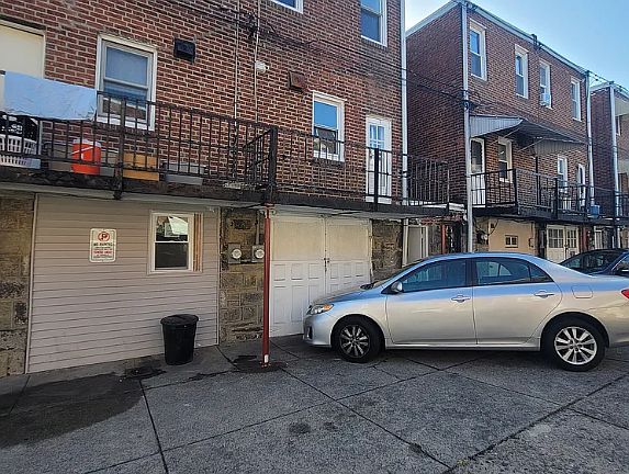 2nd image of 5908 Castor Ave