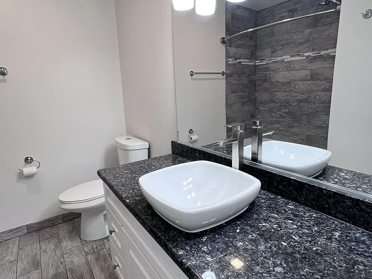 1325 Manhattan Beach Blvd #H — Photo 11