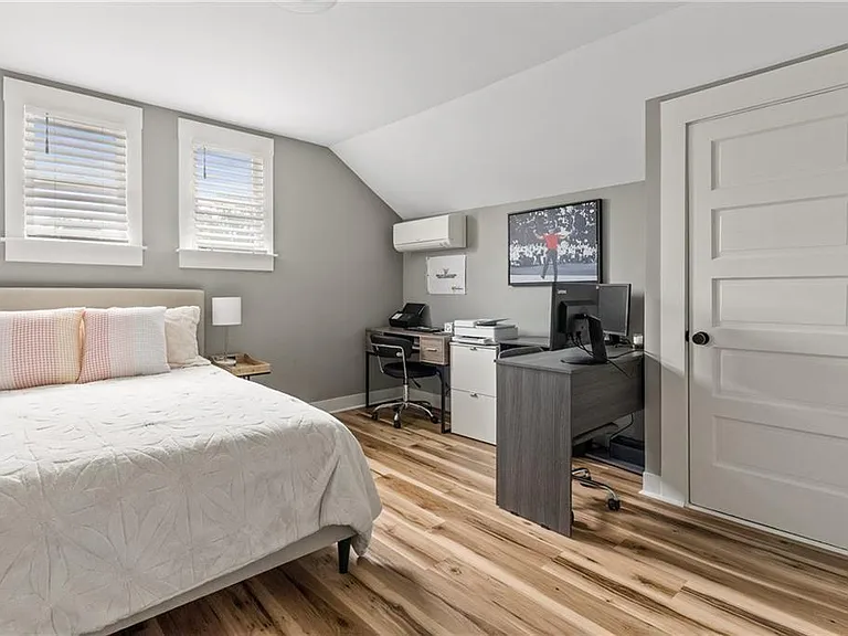 23 Pell St — Photo 21