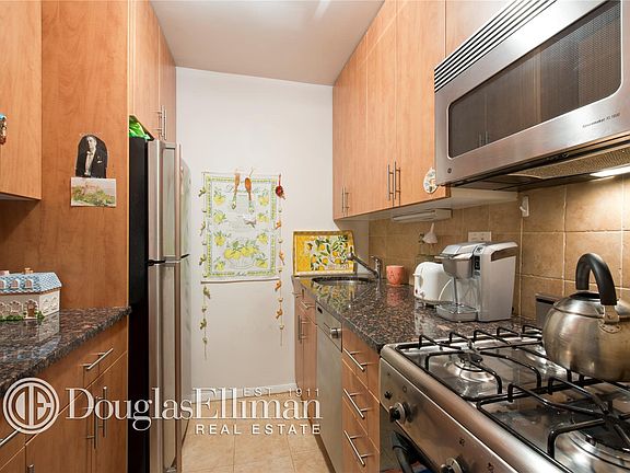 2nd image of 155 W 68th St #10
