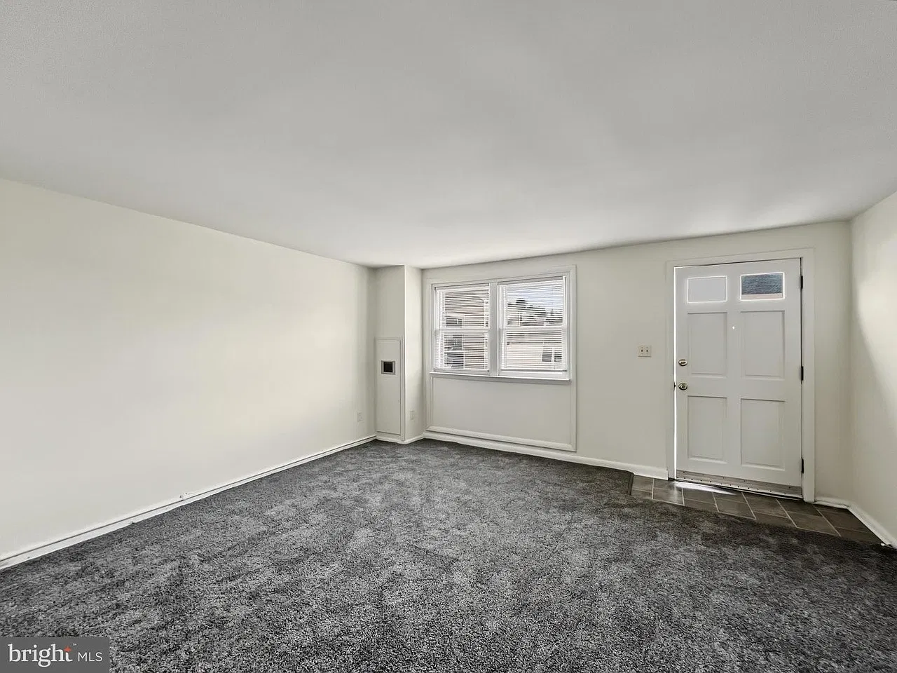 3 bed, 1024 sqft, $1,795 — Photo 3