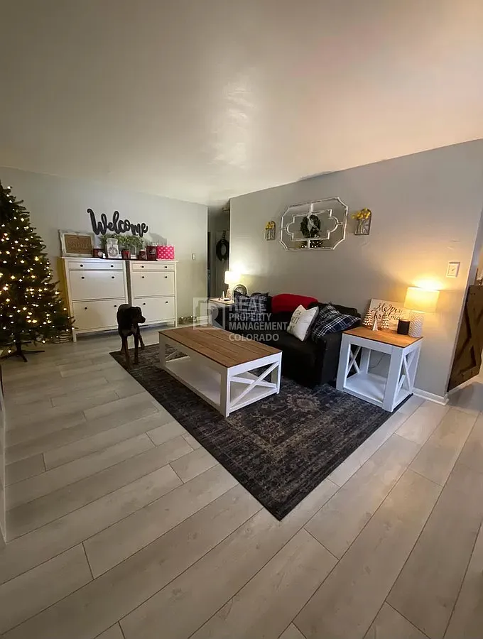 Charming 2-Bedroom Home in Littleton — Photo 2