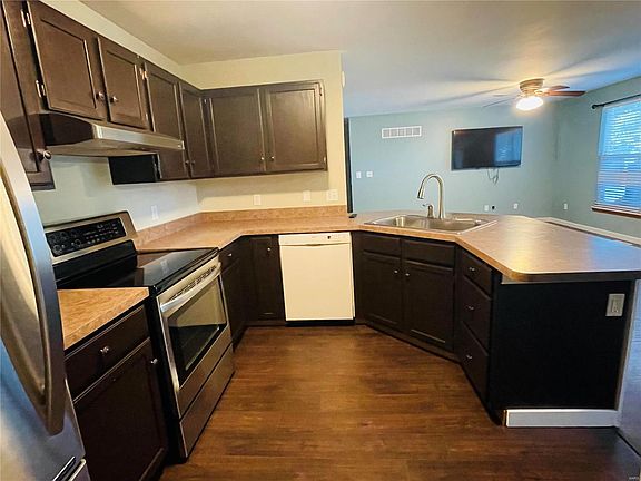 4th image of 10416 Ashby Place Ln
