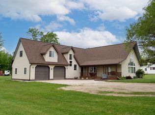 9755 E Deerfield Rd, Shepherd, MI 48883