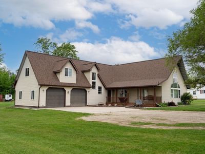 9755 E Deerfield Rd, Shepherd, MI, 48883