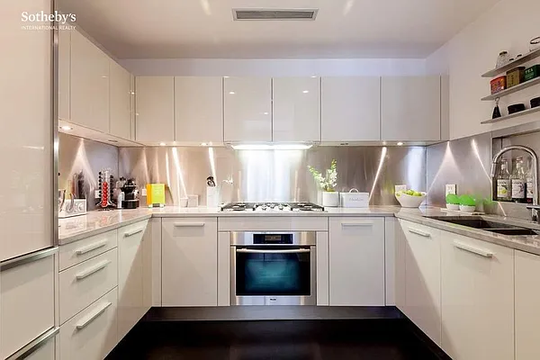 Rented by Sotheby's International Realty | media 19