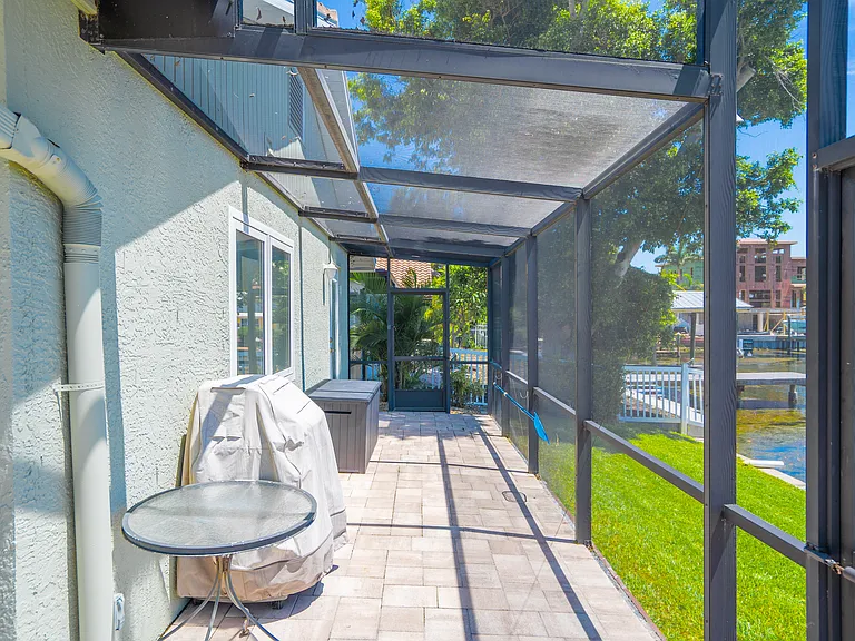 2316 S Shore Dr SE — Photo 68