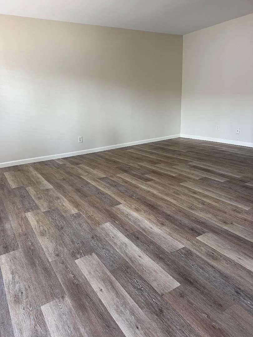 2 bed, 1.5 bath, 1000 sqft, $2,295 — Photo 2