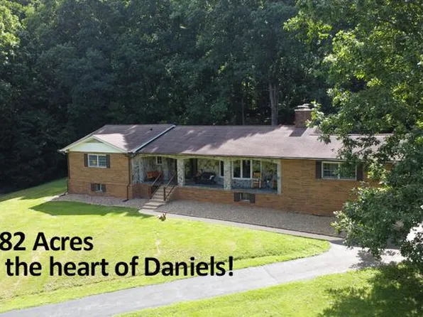 651-4 Lake Rd #H, Daniels, WV 25832