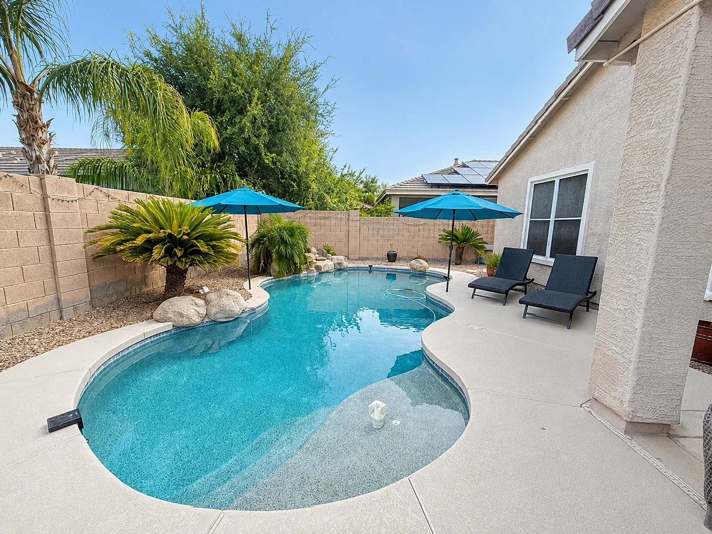 3 bed, 2112 sqft, $2,750 — Photo 3