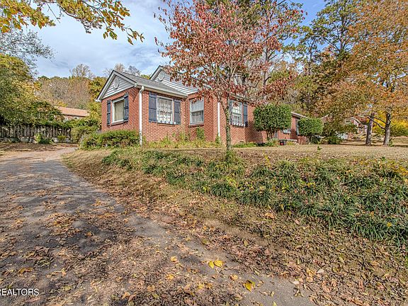 4th image of 5213 Mohawk Dr