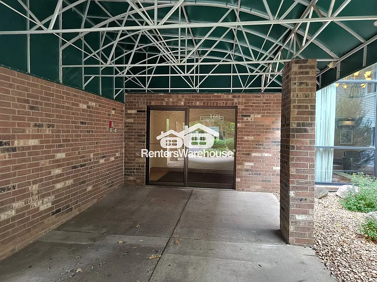 1601 N Innsbruck Dr #302 — Photo 18