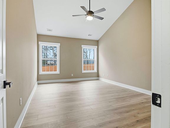 4th image of 5 Ridgebrook Way