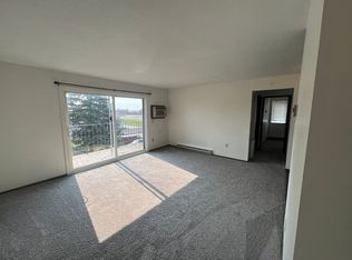 221 8th Ave SE #17, Mayville, ND 58257
