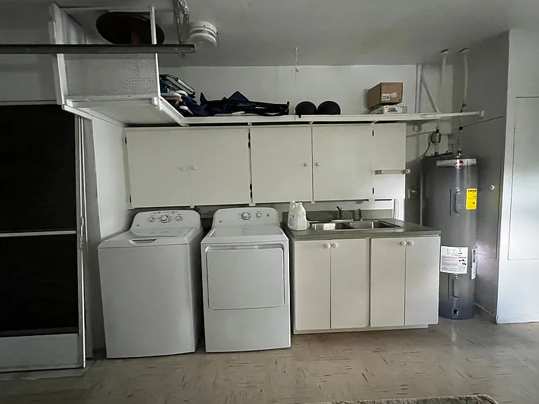 2421 Ivanhoe St — Photo 28