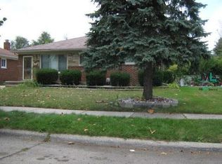 21711 Ridgedale St, Oak Park, MI 48237