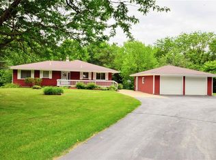 3664 Cummings Ford Rd, Center Point, IA 52213