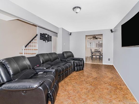 4th image of 908 Olmstead Ave