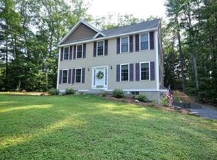 2 Blood St, Pepperell, MA 01463