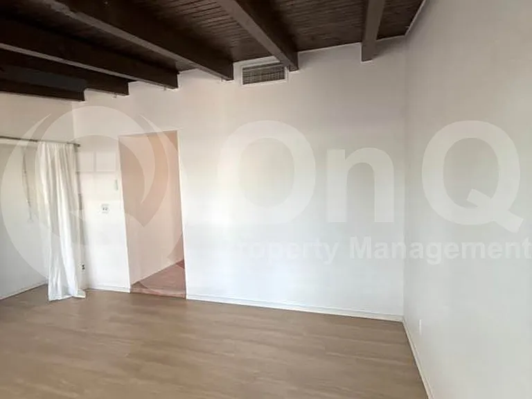 1002 E Simmons St — Photo 16