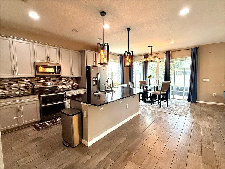 5608 Blowing Wind Pl — Photo 2