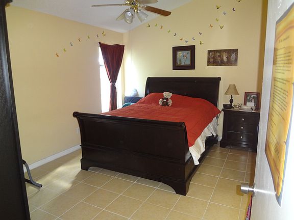 3rd image of 1744 Chatham Cir