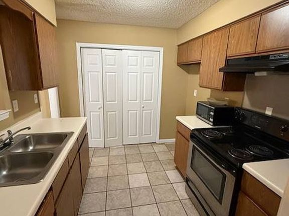 2nd image of 4191 Hickory Grove Dr