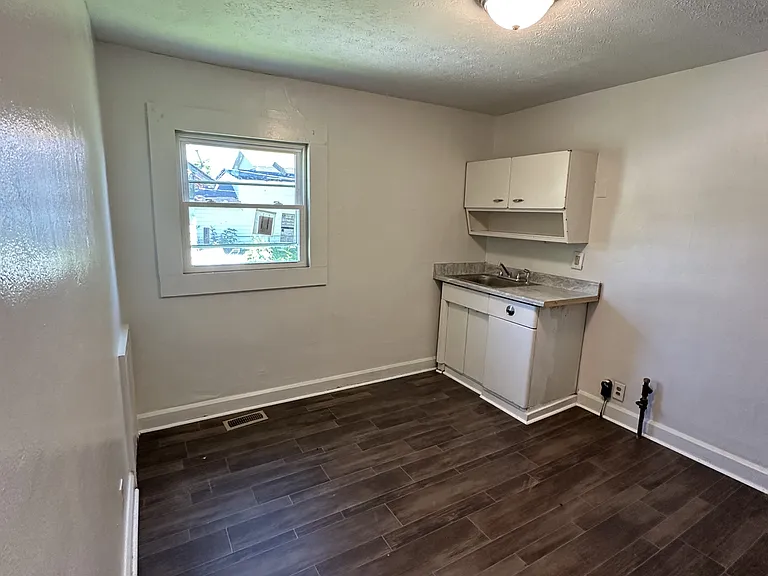 2940 Pitt St #2 — Photo 7