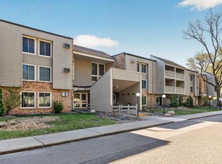 4045 Hodgson Rd APT 211, Shoreview, MN 55126
