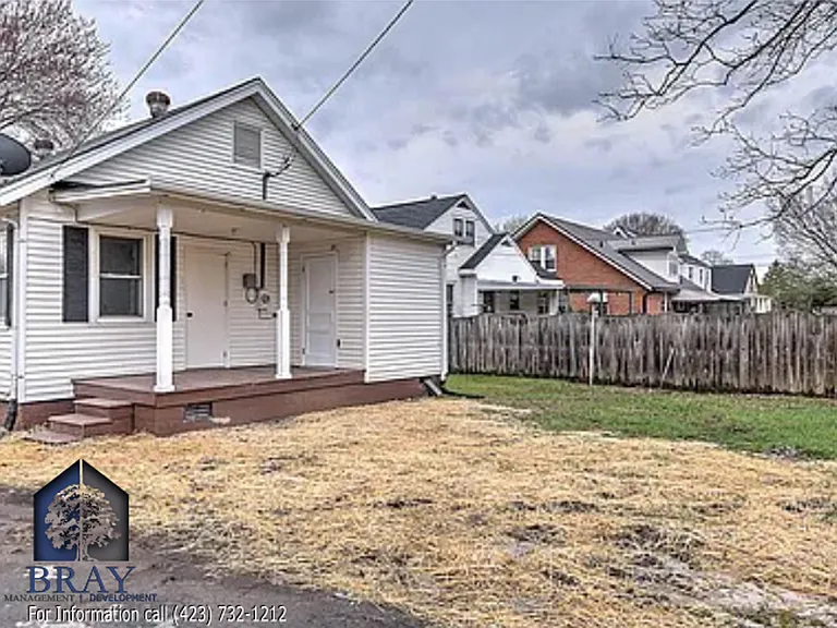 1362 E Center St — Photo 16
