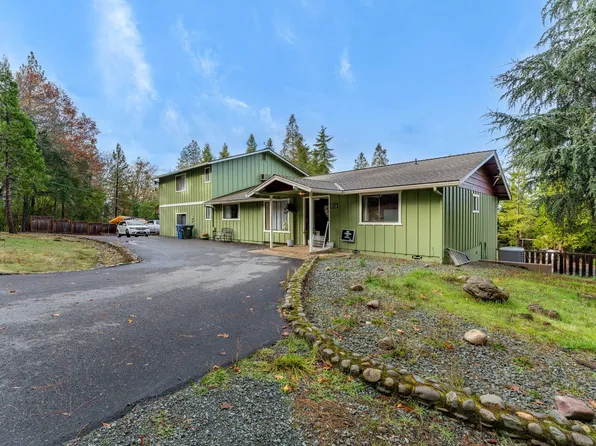 792 Summit Loop, Grants Pass, OR 97527