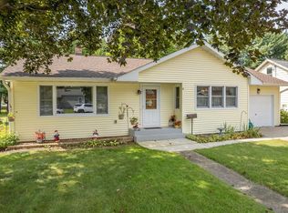 223 7th St, Prairie Du Sac, WI 53578