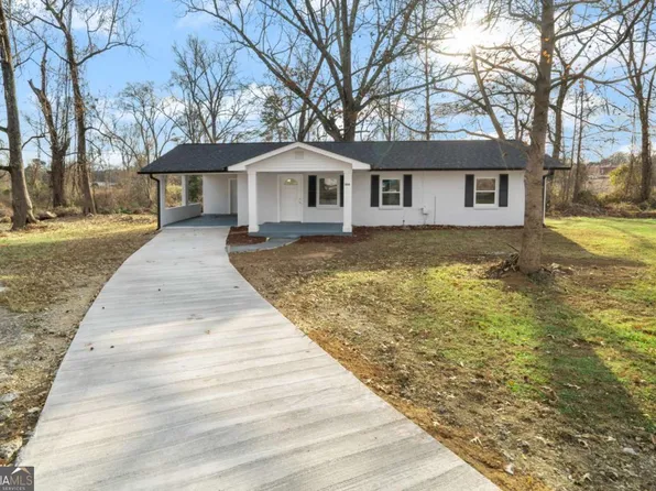 308 Pine Cir, Bowdon, GA 30108