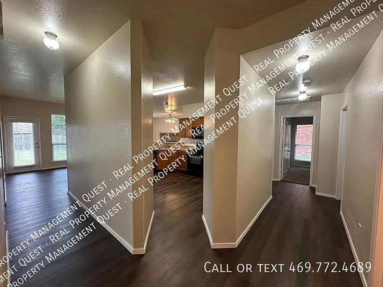 2816 Blue Heron Dr — Photo 7