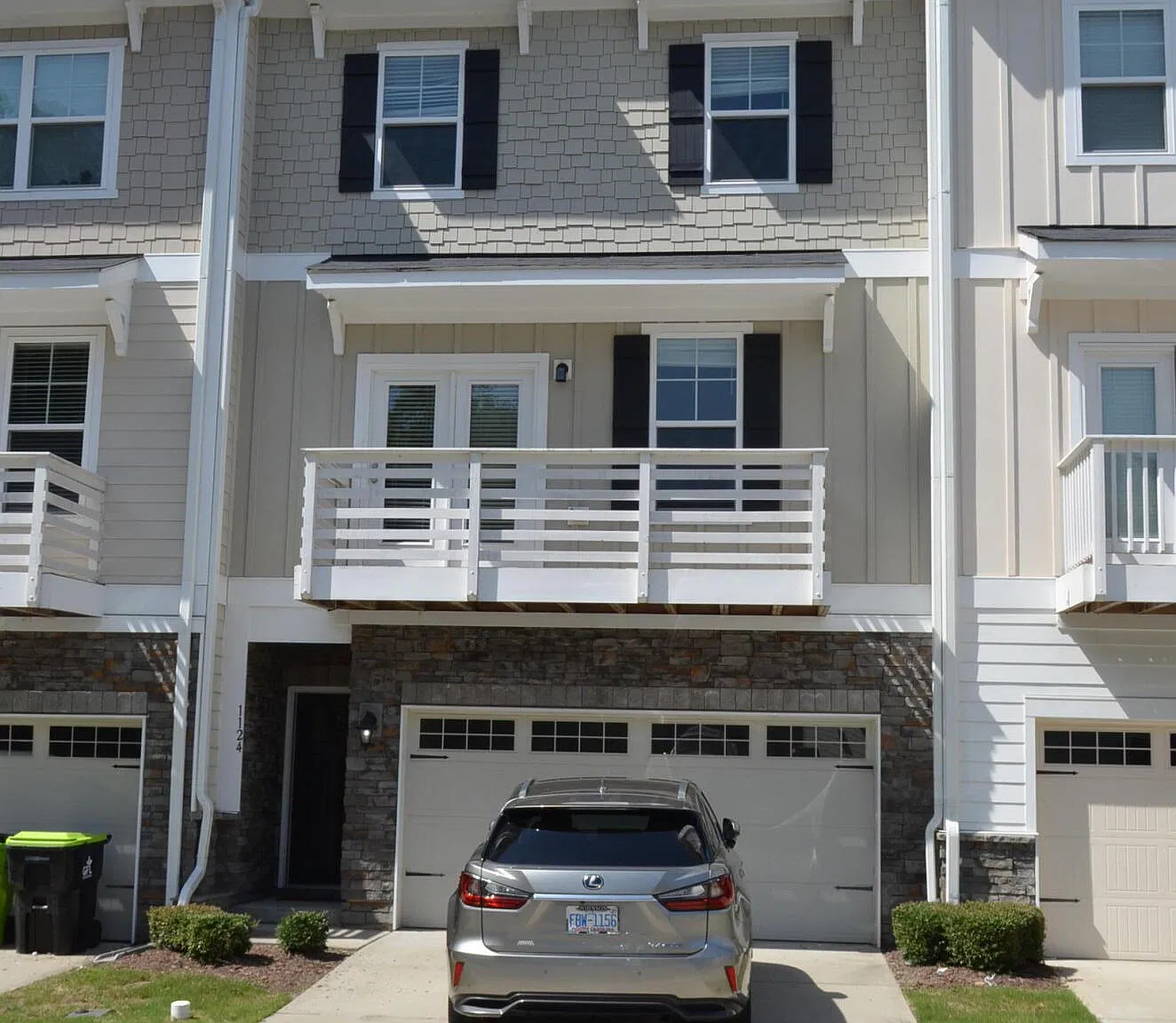 4 bed, 3.5 bath, 2250 sqft, $2,350 — Photo 4
