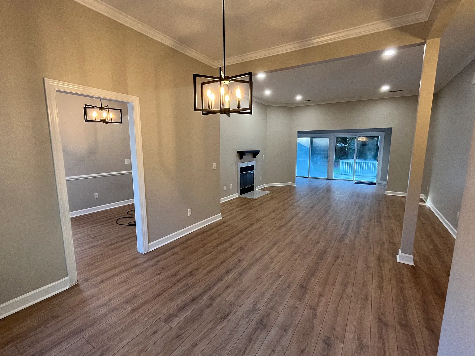 3 bed, 1937 sqft, $3,900 — Photo 2