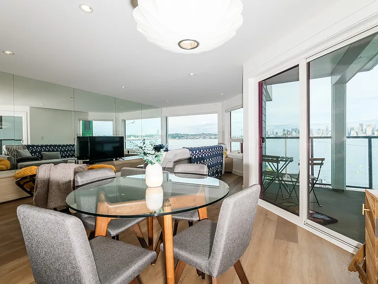 1639 Harbor Ave SW #301 — Photo 6
