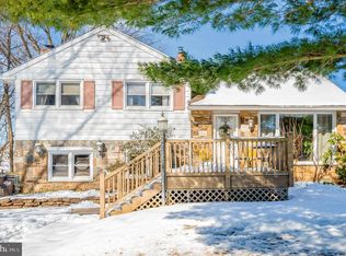 242 Park Rd, Maple Glen, PA 19002