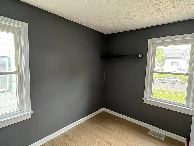 4309 Hegner Ave — Photo 12