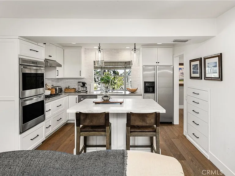 2726 Hilltop Dr — Photo 3