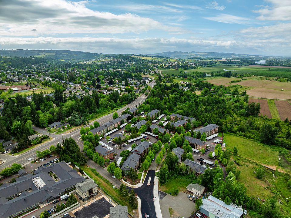 Willamette Park apartments community photo