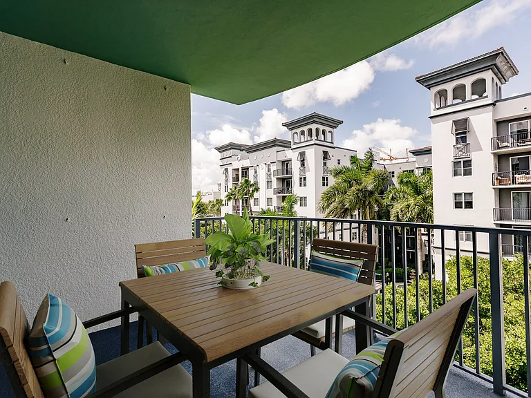 Aviah Flagler Village — Photo 222