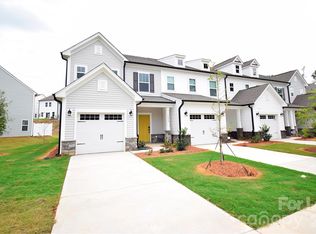 11816 Basking Dr, Charlotte, NC 28214